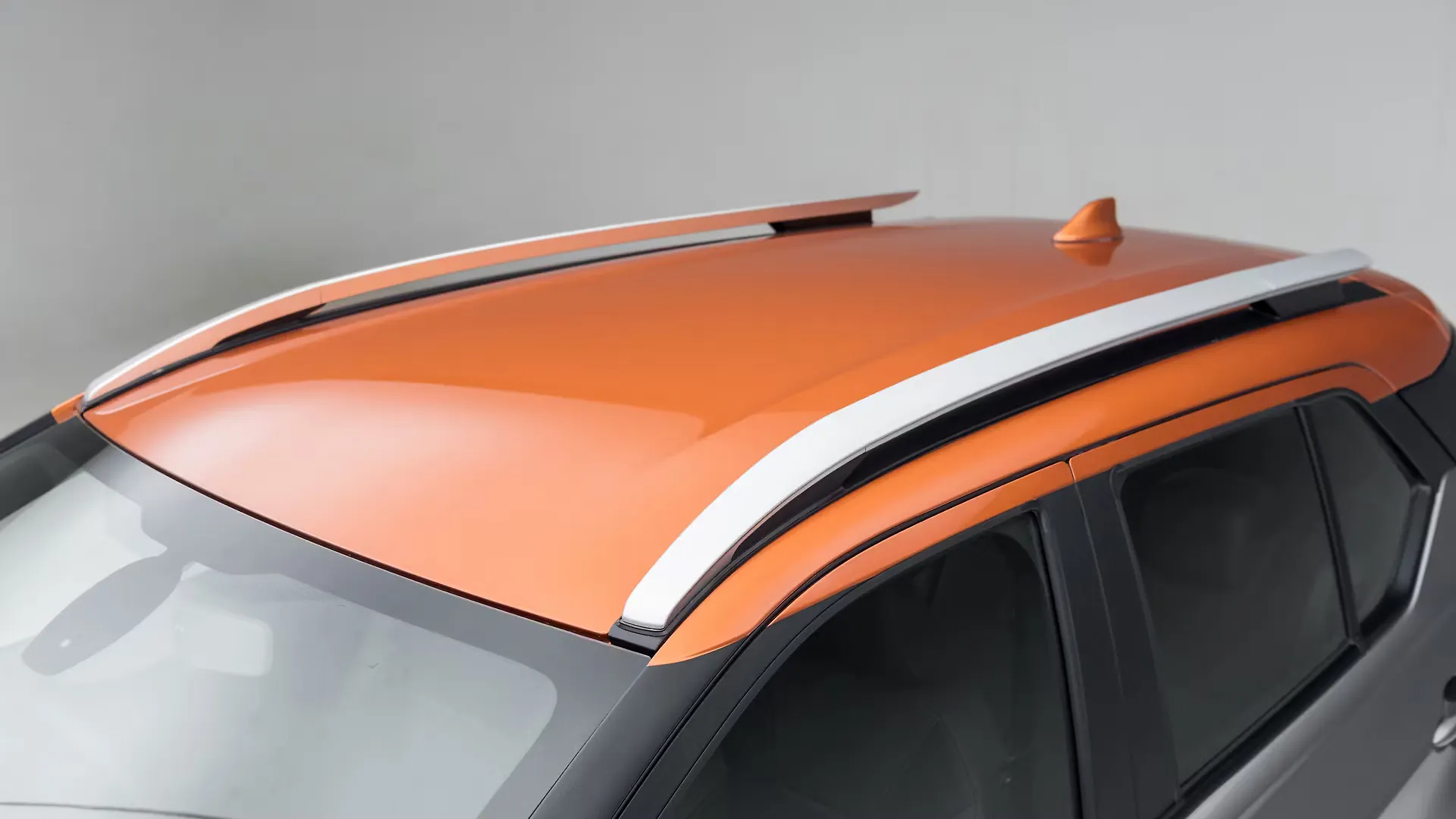 Kicks Car Roof Image, Kicks Photos in India CarWale