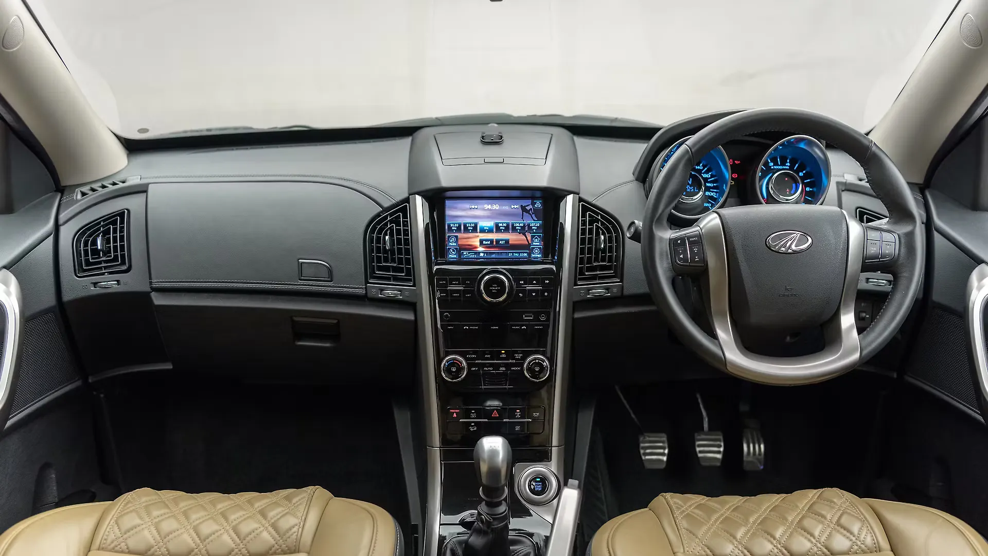Mahindra XUV500 Interior Images Photo Gallery CarWale mahindra-xuv500-review-caradvice