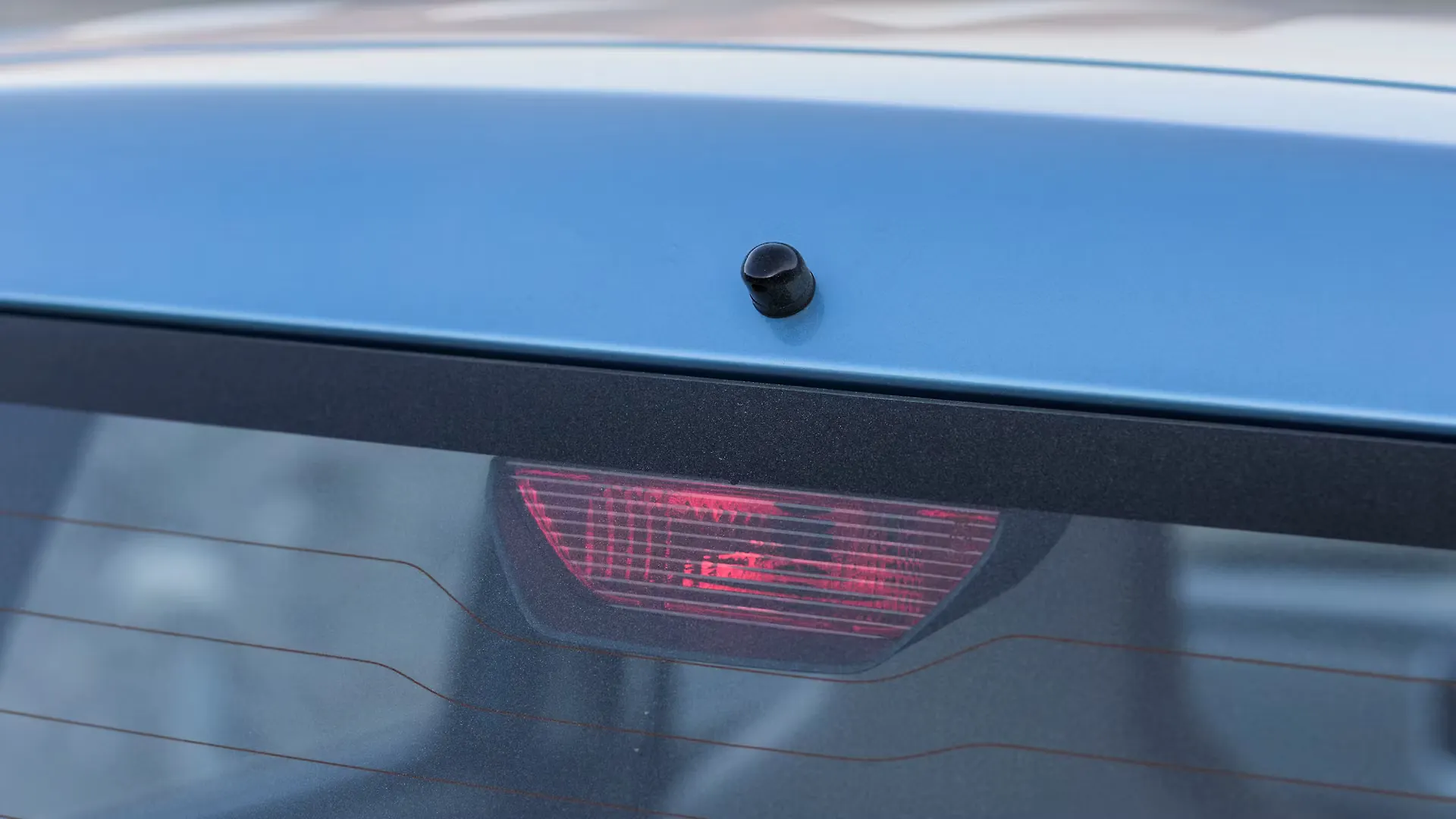 Wagon R Rear High Mounted Stop Lamp Image, Wagon R Photos in India