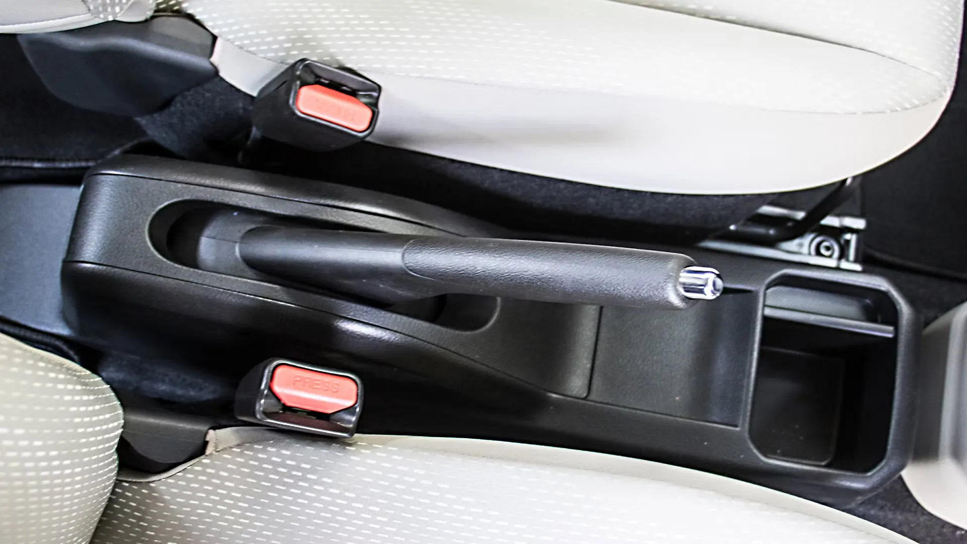 Wagon R Parking Brake/Emergency Brake Image, Wagon R Photos in India