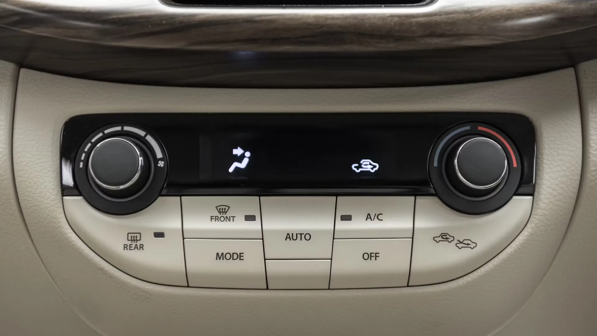 Ertiga AC Controls Image, Ertiga Photos in India CarWale