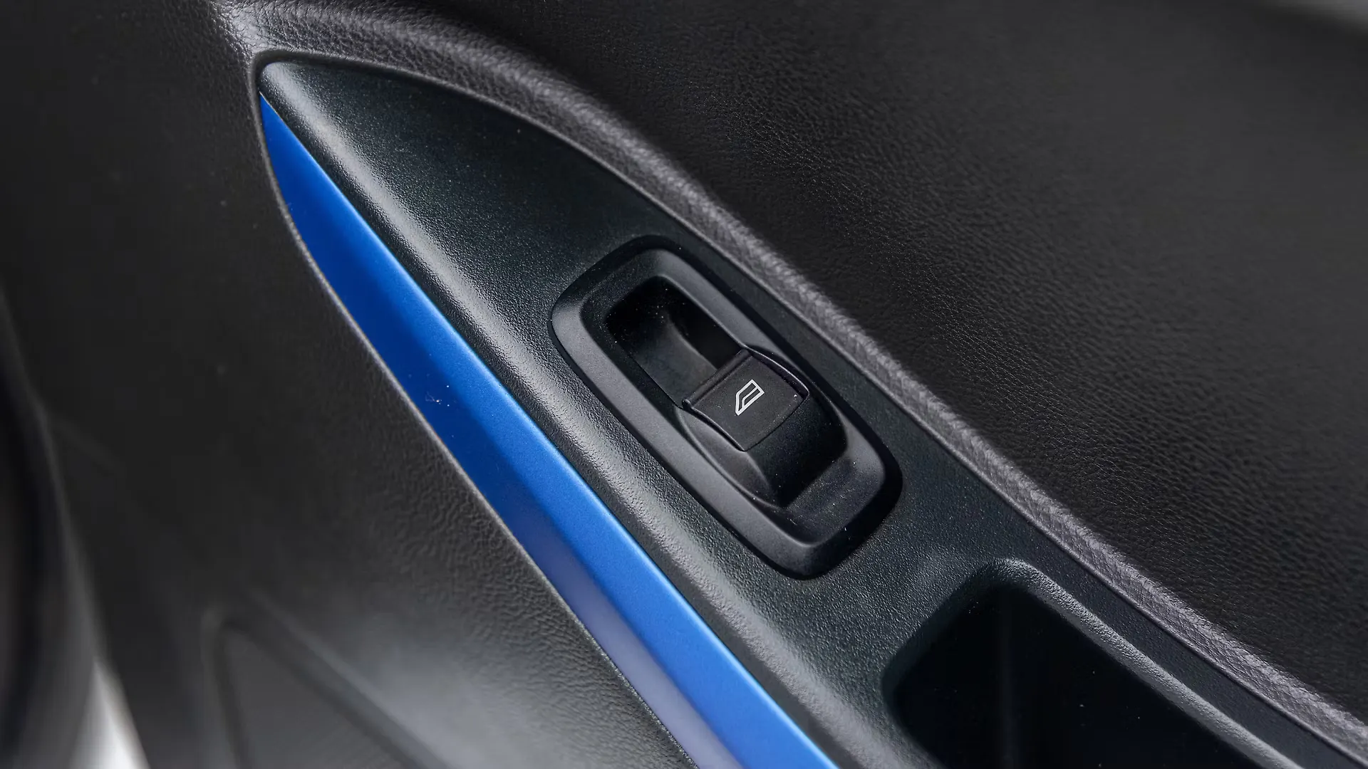 Figo Rear Power Window Switches Image, Figo Photos in India CarWale