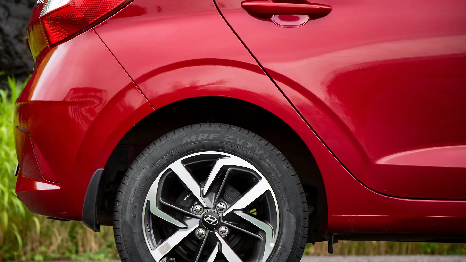 Grand i10 Nios Rear Fender Image, Grand i10 Nios Photos in India CarWale