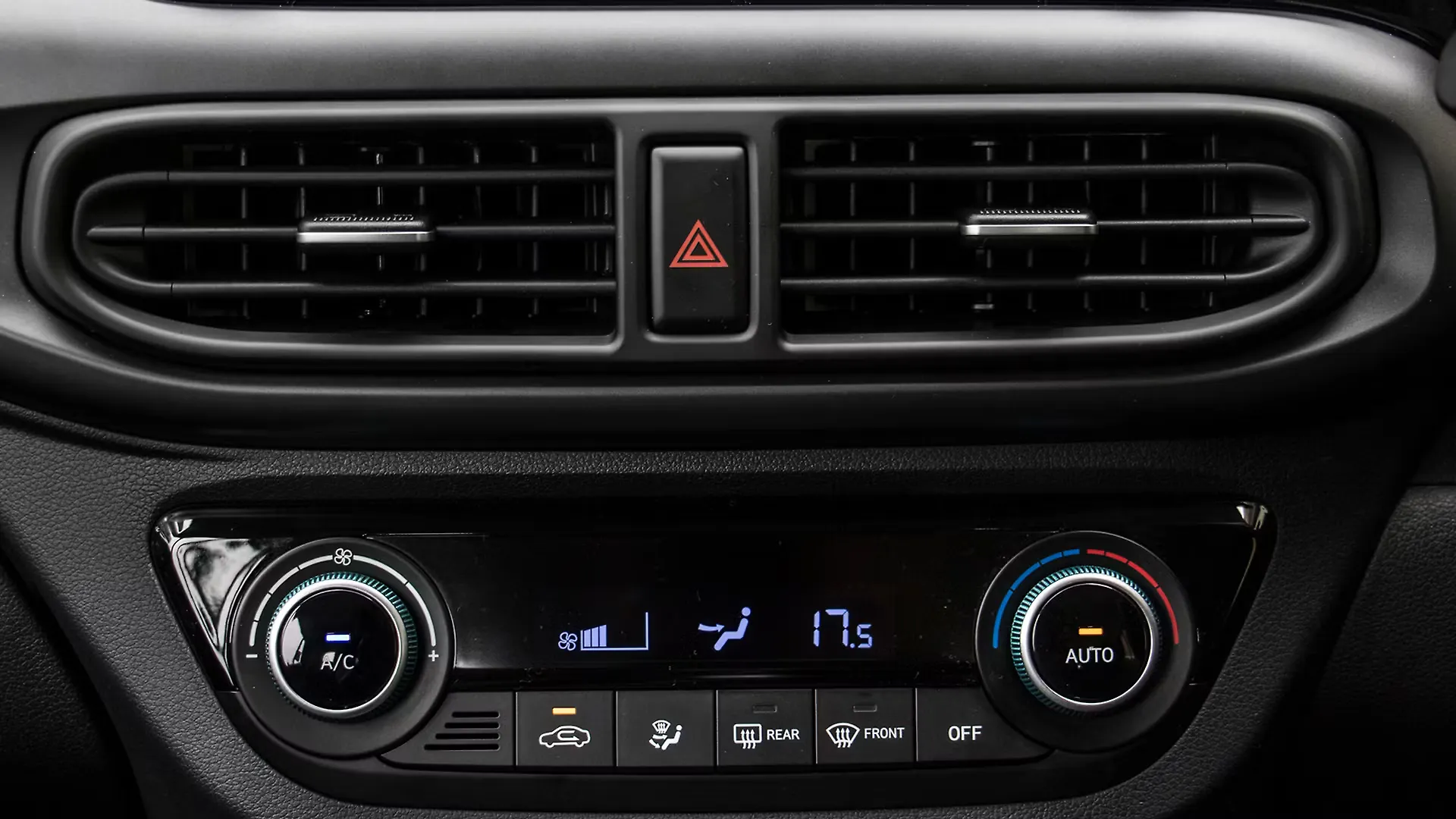 Grand i10 Nios Front Centre Air Vents Image, Grand i10 Nios Photos in