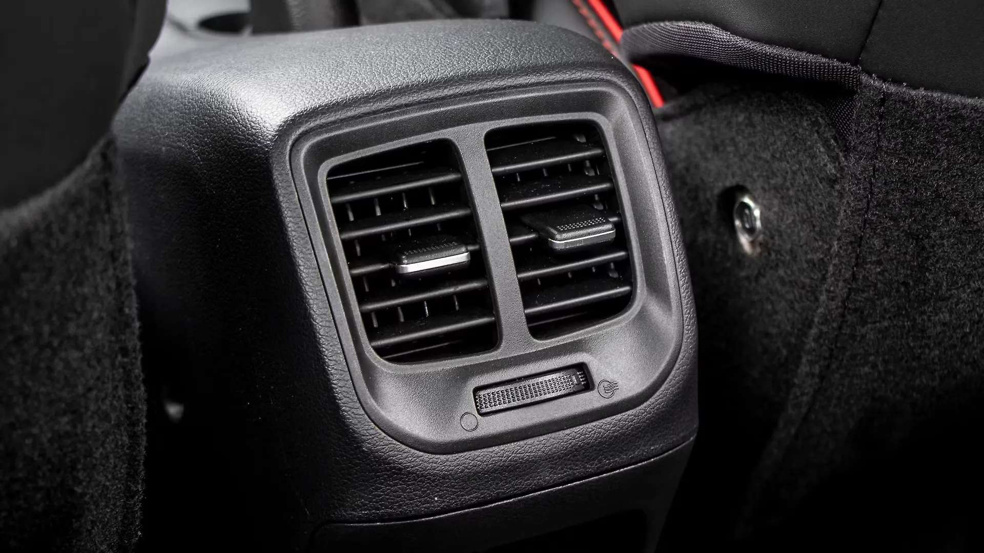 Grand i10 Nios Rear Row Air Vent Image, Grand i10 Nios Photos in India