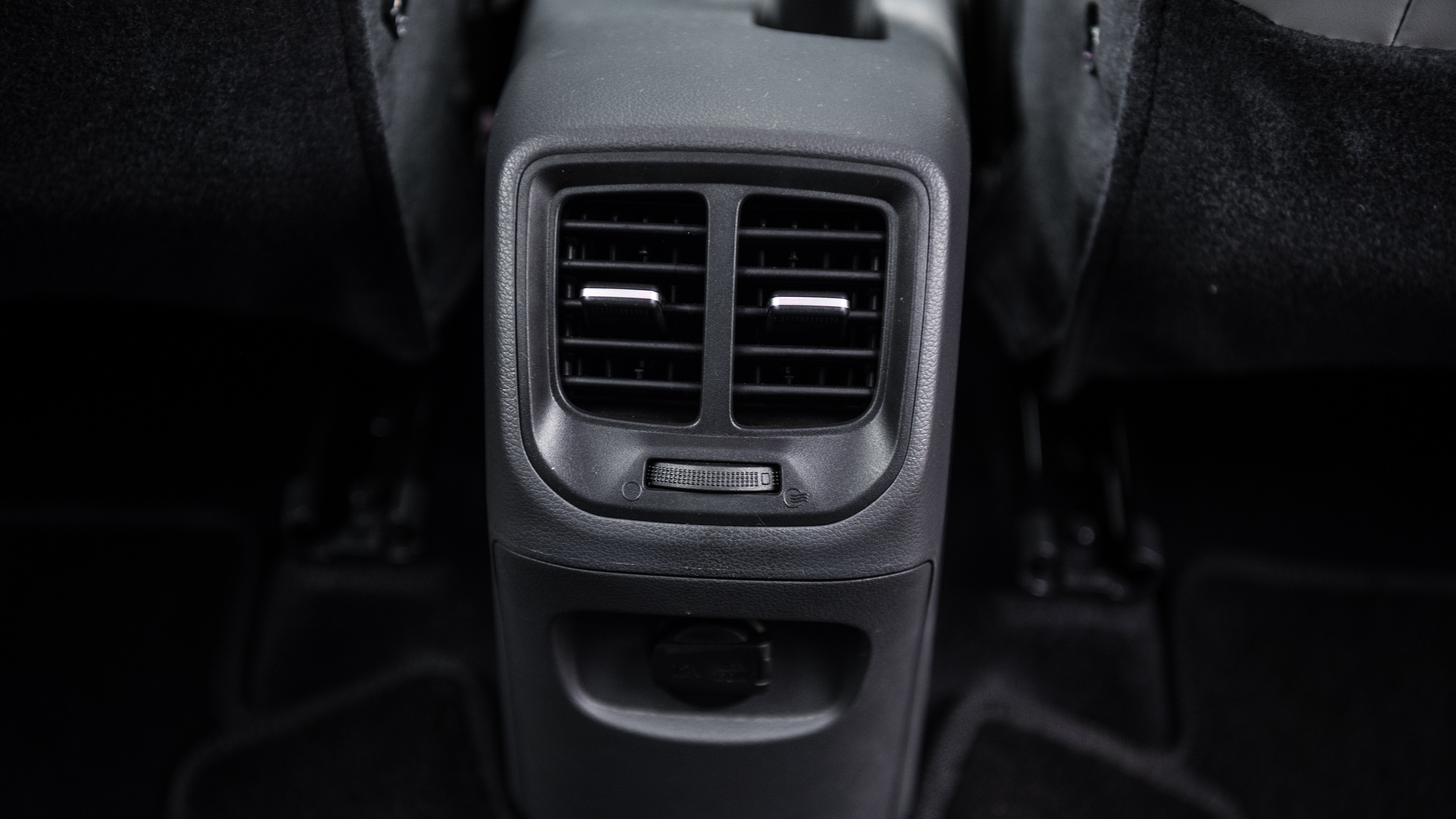 Grand i10 Nios Rear Row Air Vent Image, Grand i10 Nios Photos in India