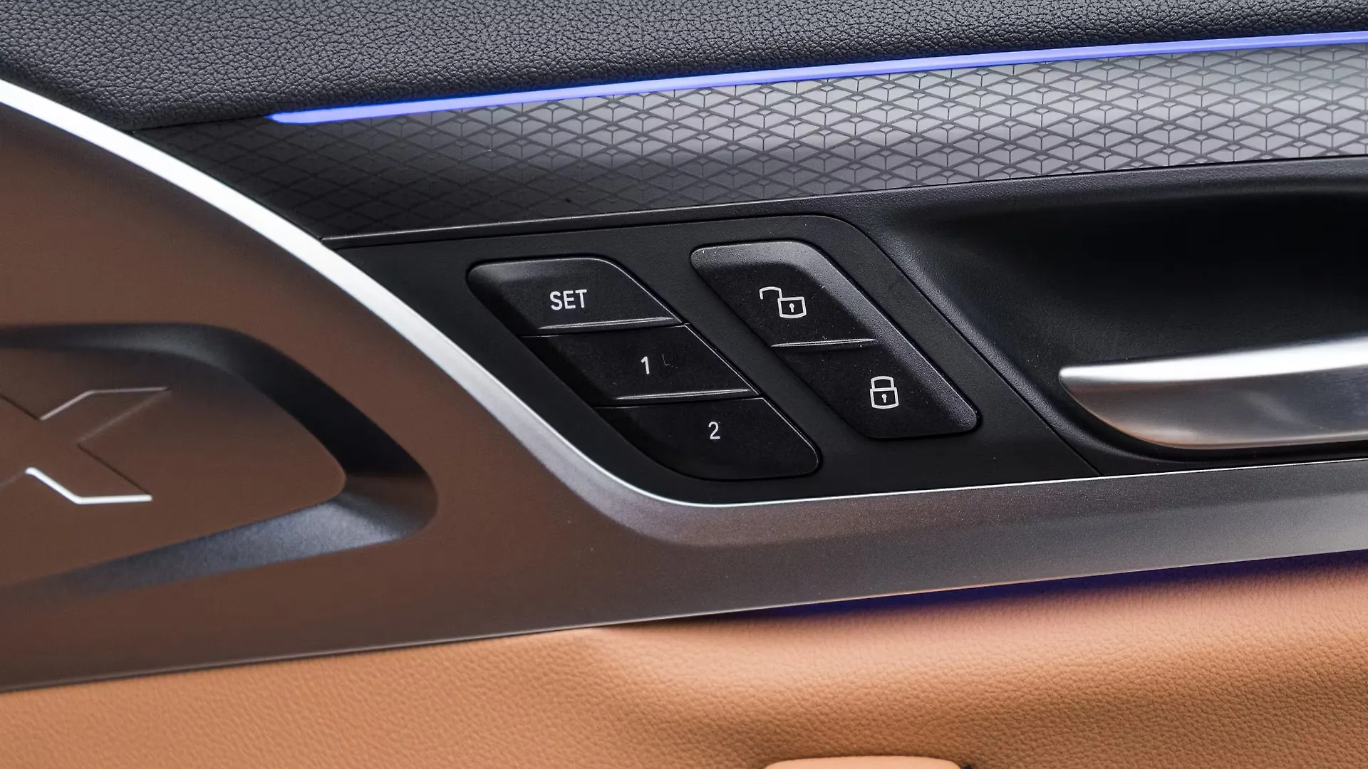 X4 Seat Memory Buttons Image, X4 Photos in India CarWale