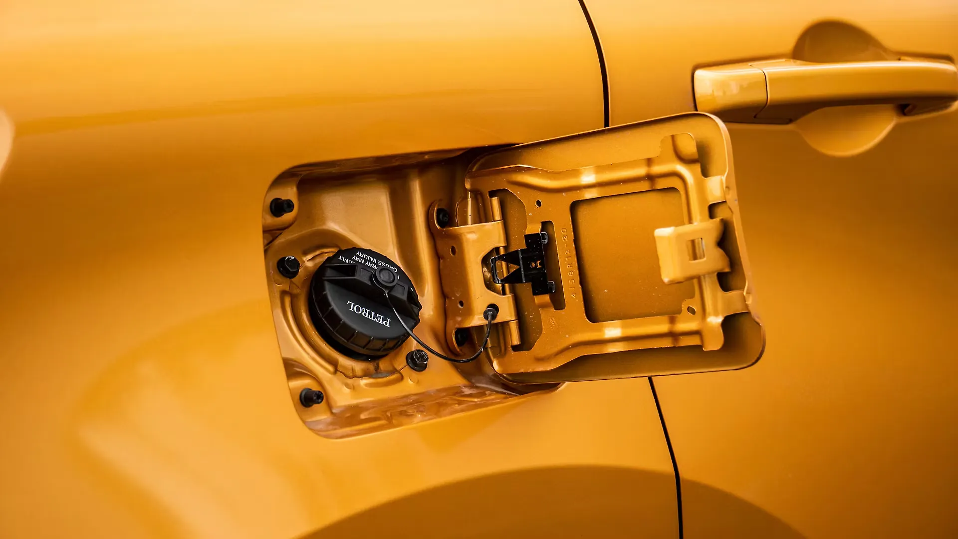 Triber Open Fuel Lid Image, Triber Photos in India CarWale