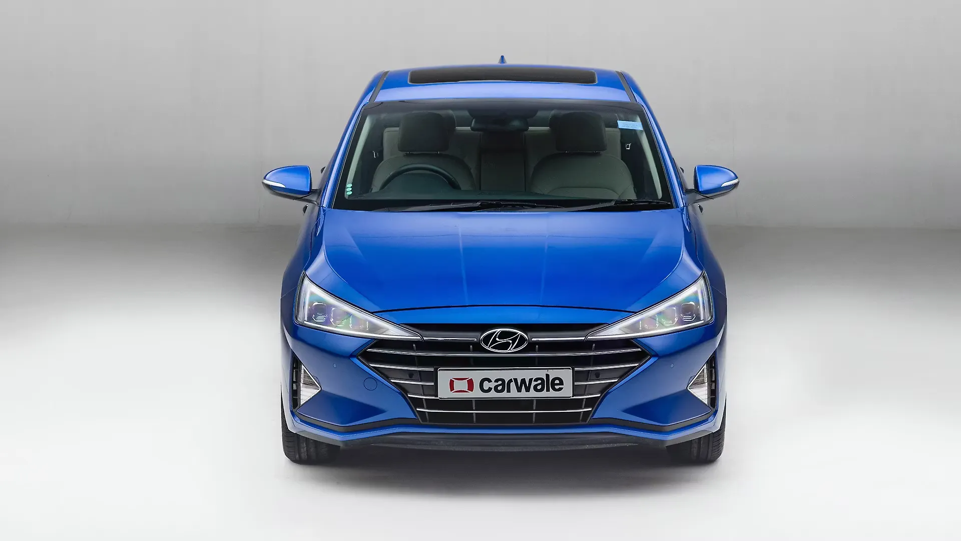 Elantra Front View Image, Elantra Photos in India - CarWale