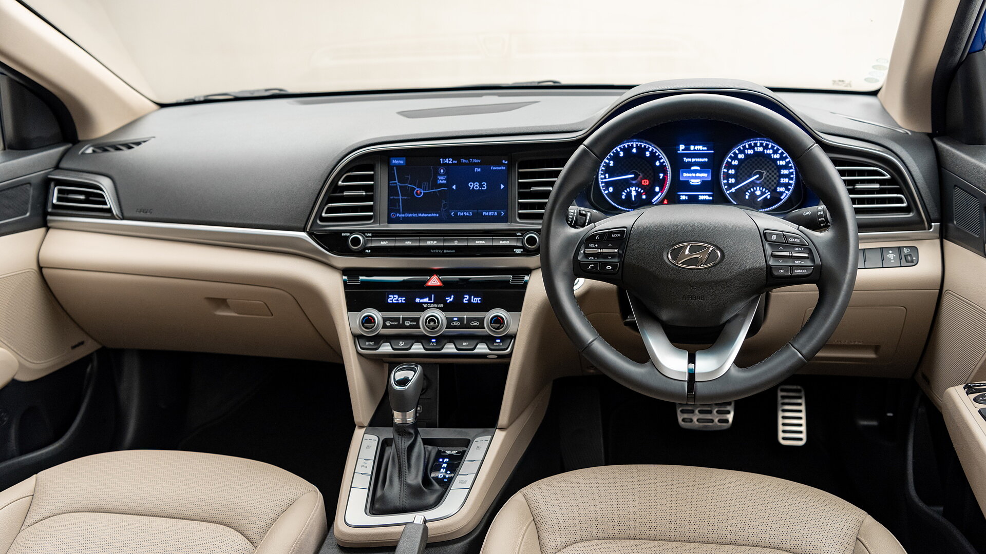 Hyundai Elantra 2021 Interior