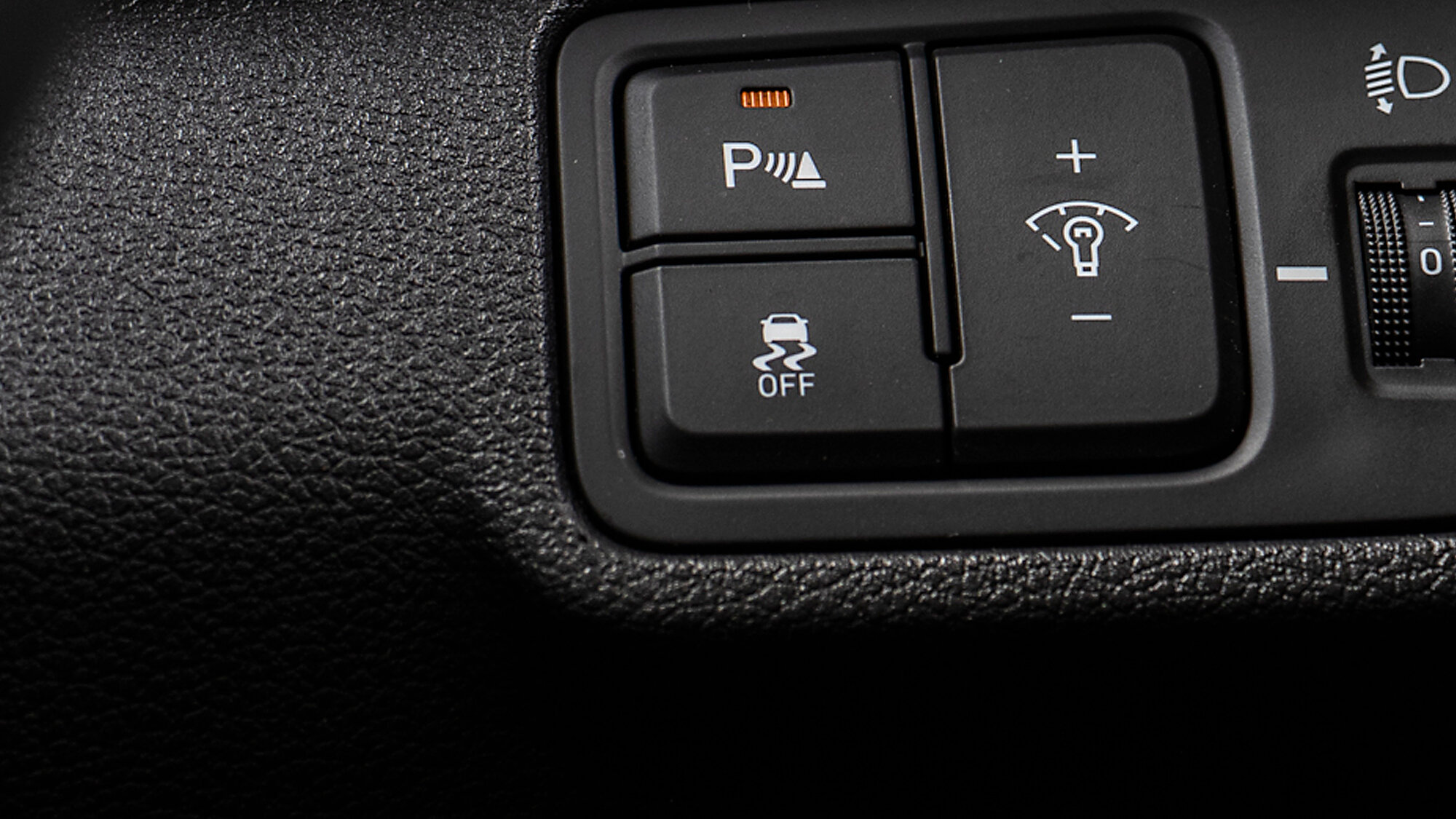 Verna ESP Button Image, Verna Photos in India - CarWale