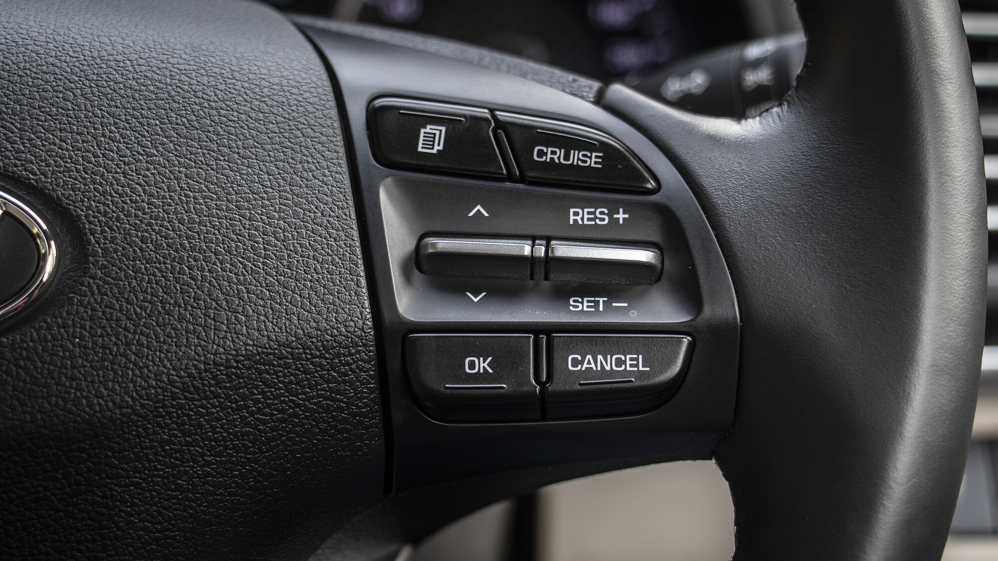 Elantra Steering Wheel Image, Elantra Photos in India CarWale