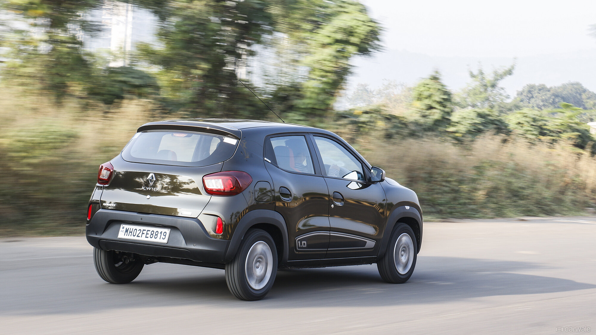 Kwid Exterior Image, Kwid Photos in India - CarWale