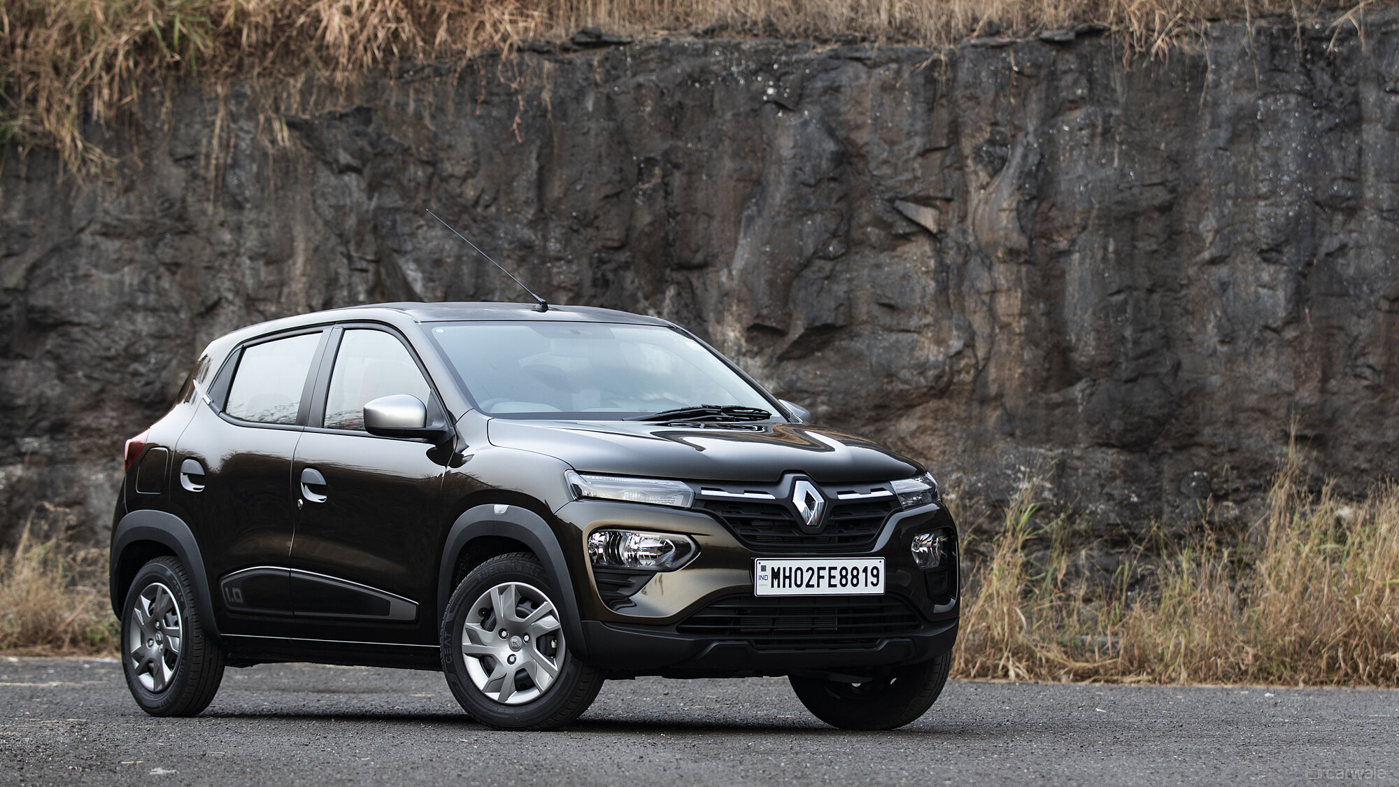 Kwid Exterior Image, Kwid Photos in India - CarWale