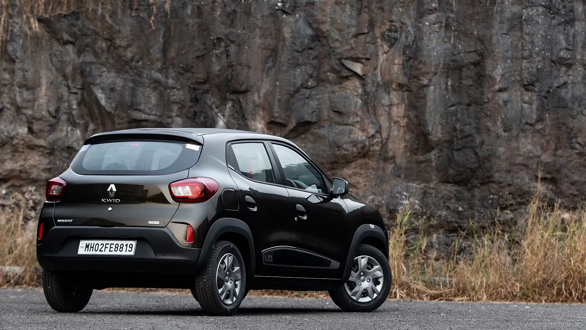 Kwid Exterior Image, Kwid Photos in India CarWale