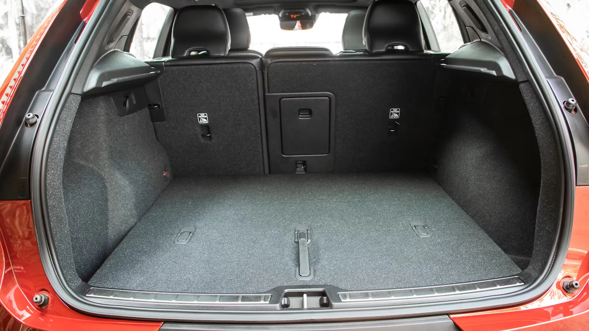 xc40-boot-space-image-xc40-photos-in-india-carwale