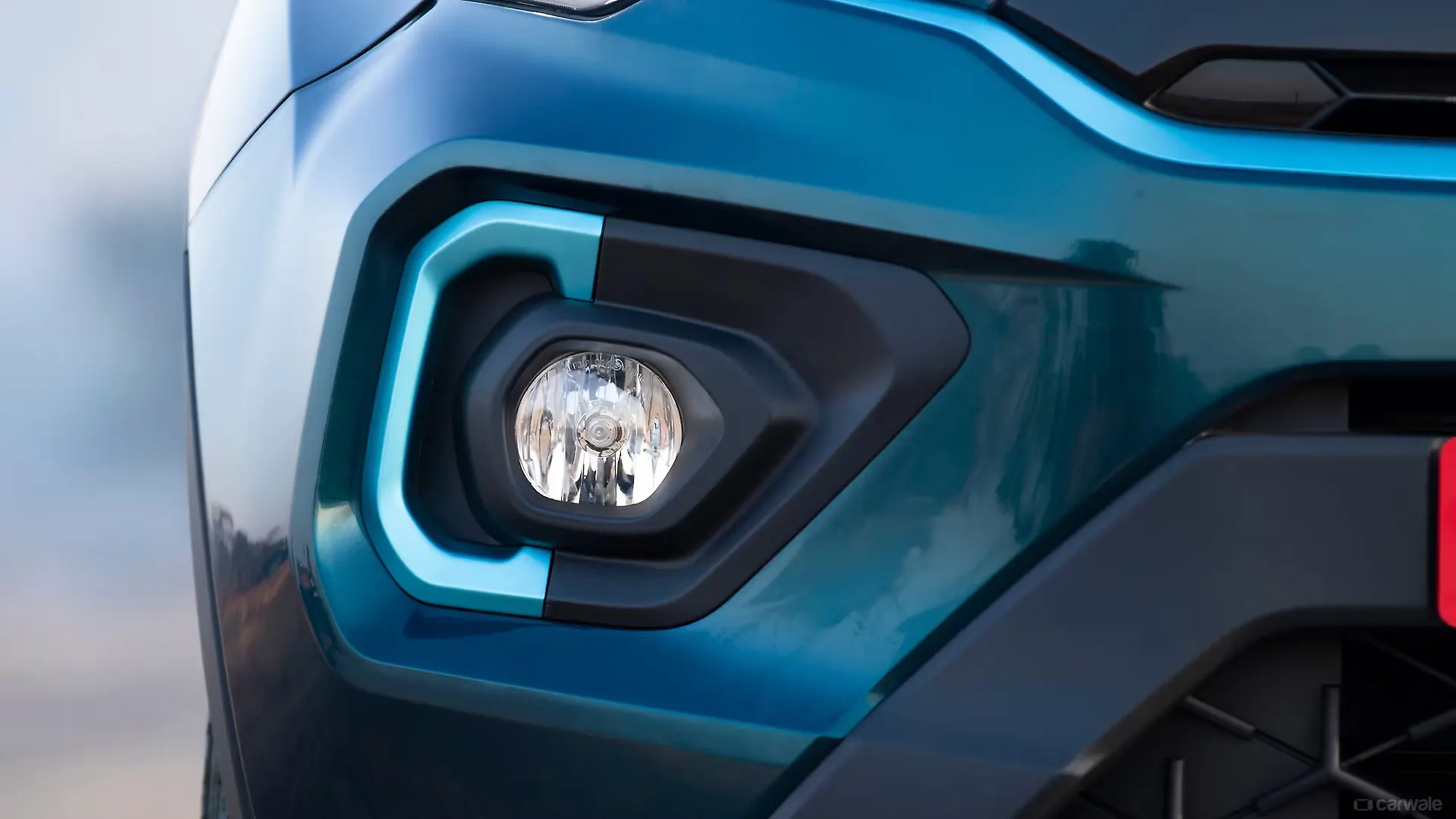 Nexon EV Fog Lamps Image, Nexon EV Photos in India CarWale