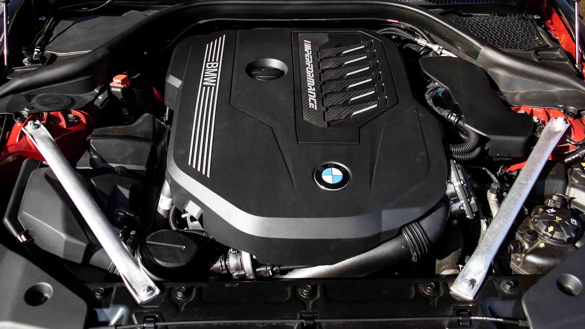 Z4 Engine Bay Image, Z4 Photos in India CarWale