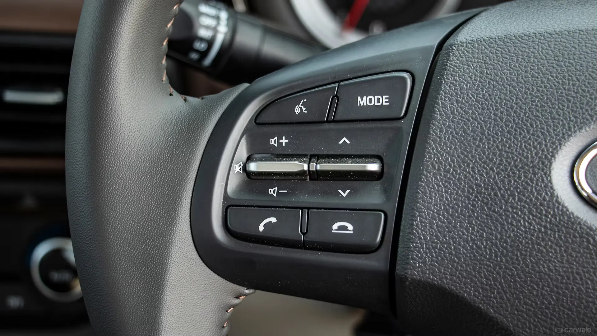 Aura Steering Mounted Audio Controls Image, Aura Photos in India CarWale