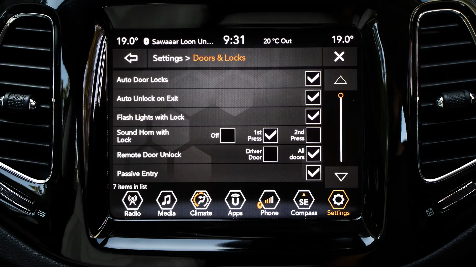 Compass Instrument Panel Image, Compass Photos in India CarWale