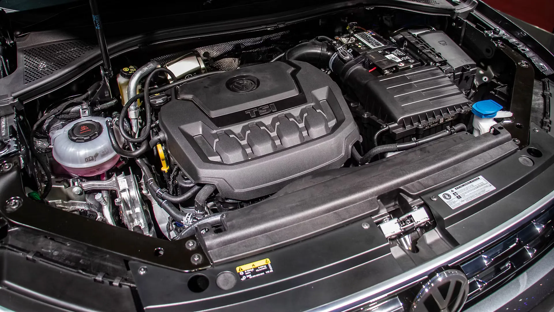 Tiguan AllSpace Engine Bay Image, Tiguan AllSpace Photos in India CarWale