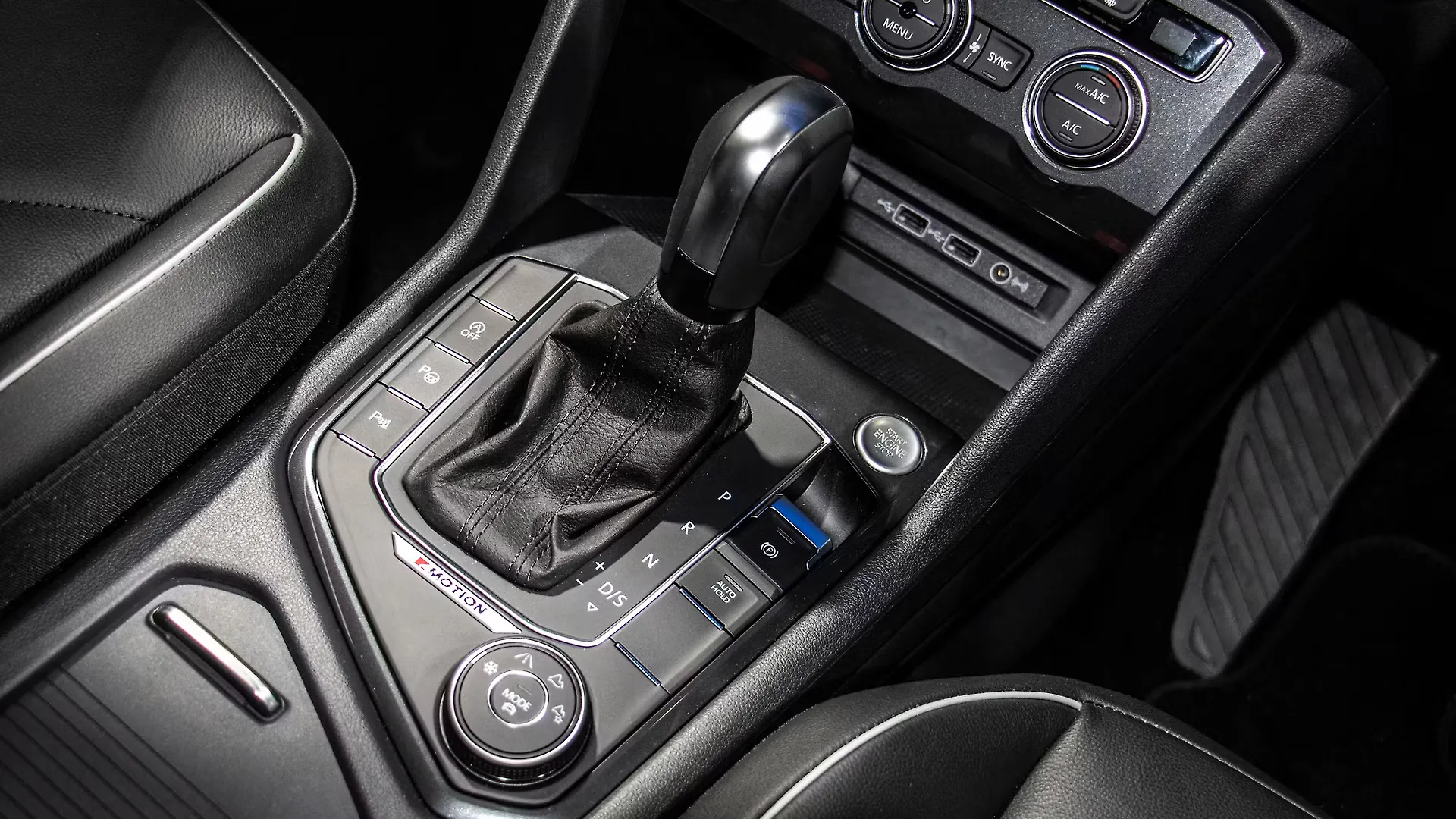 Tiguan AllSpace GearLever Image, Tiguan AllSpace Photos in India CarWale