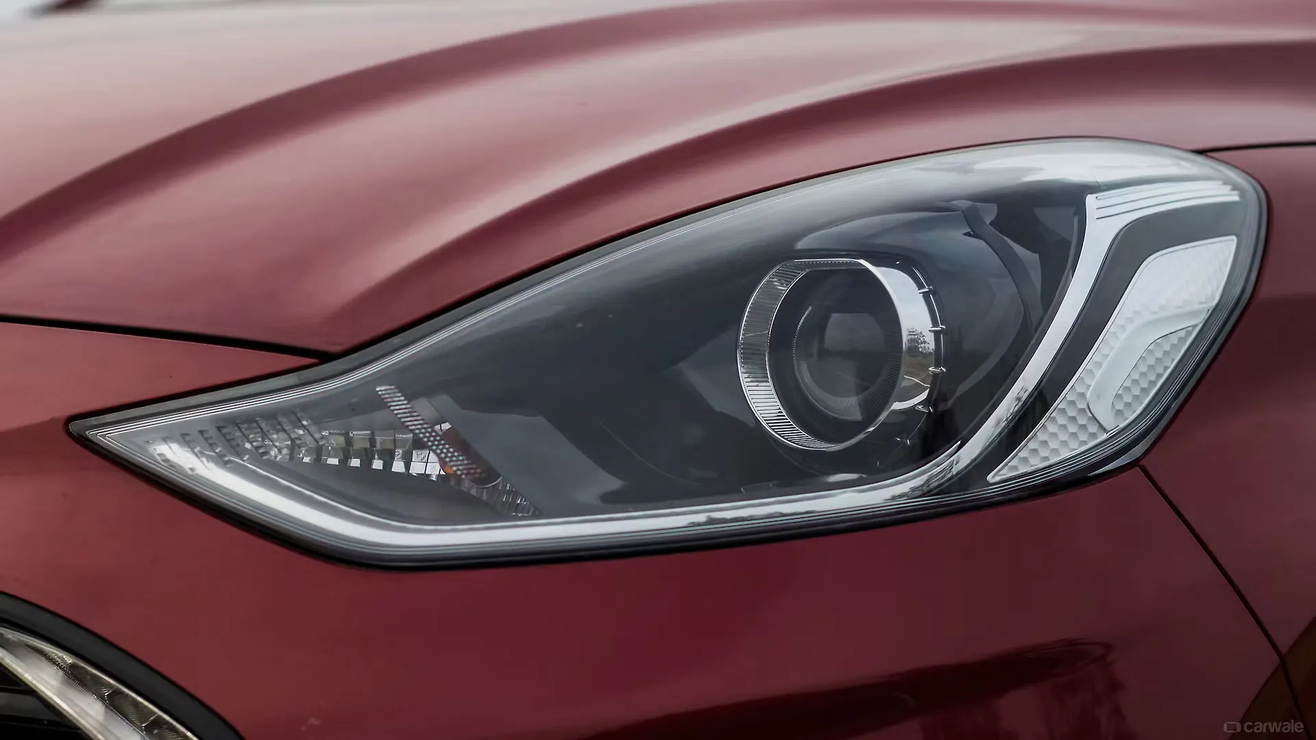 Grand i10 Nios Headlamp Image, Grand i10 Nios Photos in India CarWale