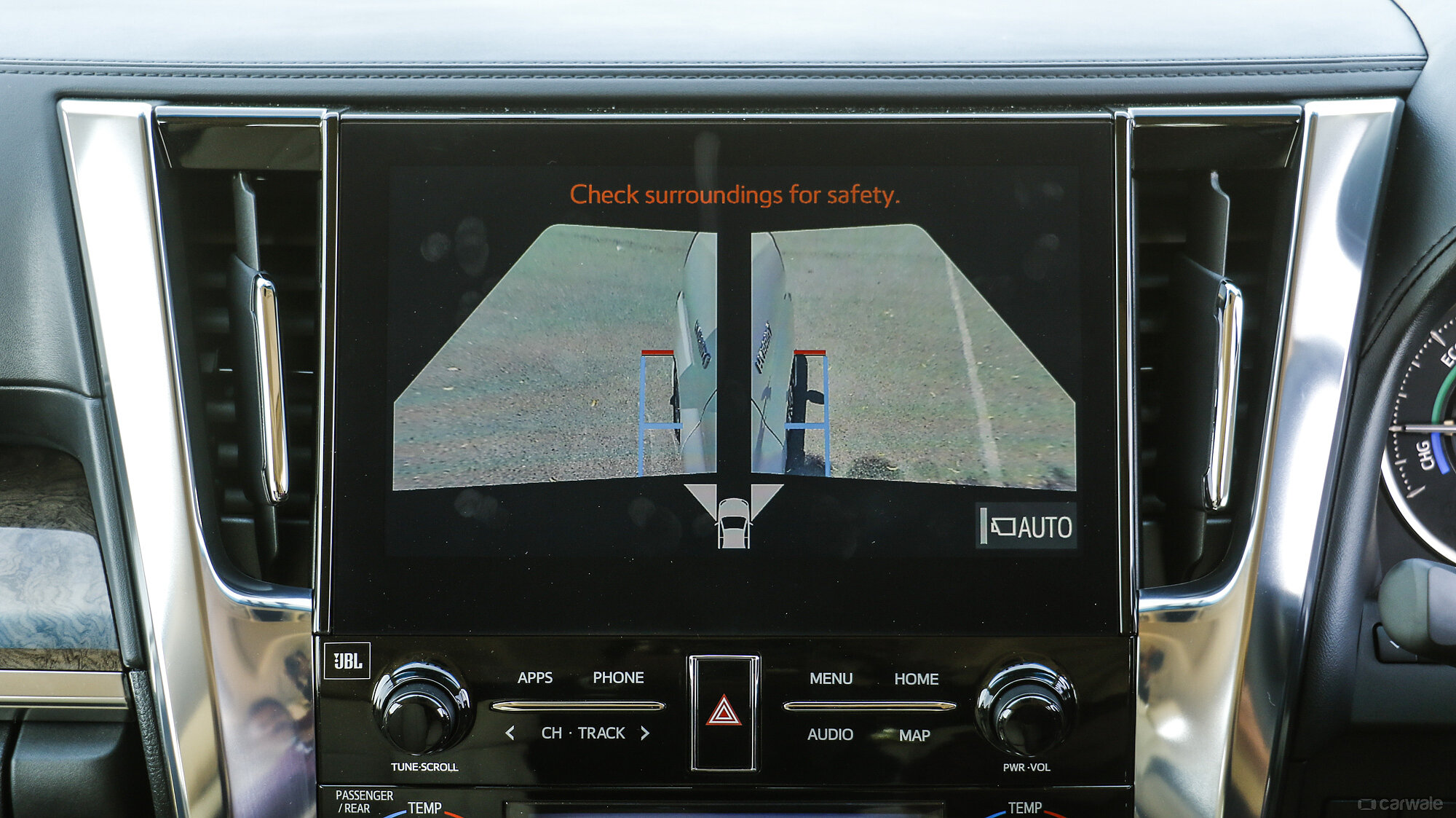 Vellfire Instrument Cluster Image, Vellfire Photos in India - CarWale