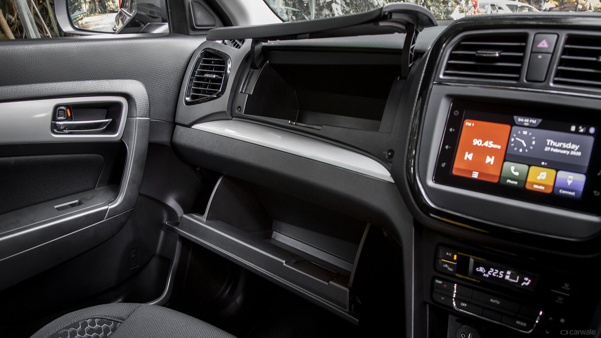 Vitara Brezza Interior Image, Vitara Brezza Photos in India - CarWale