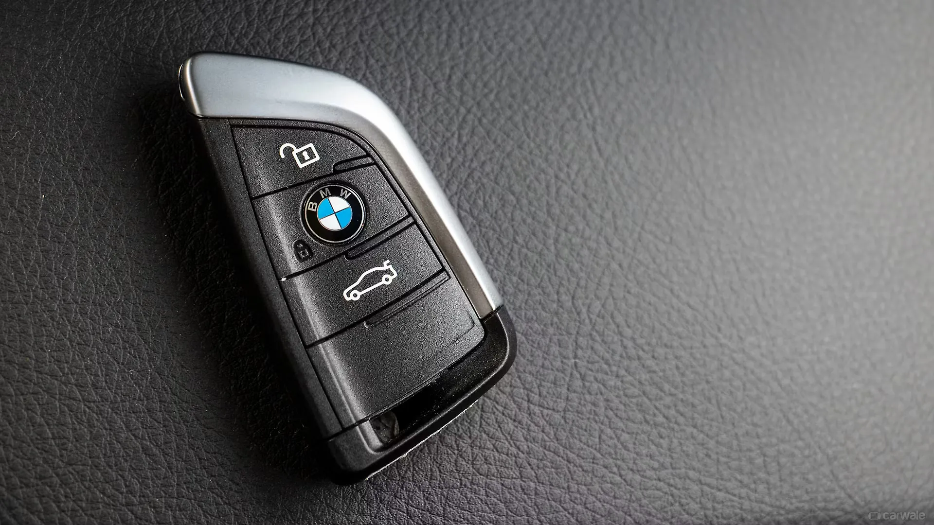 X1 Ignition Key Image, X1 Photos in India CarWale