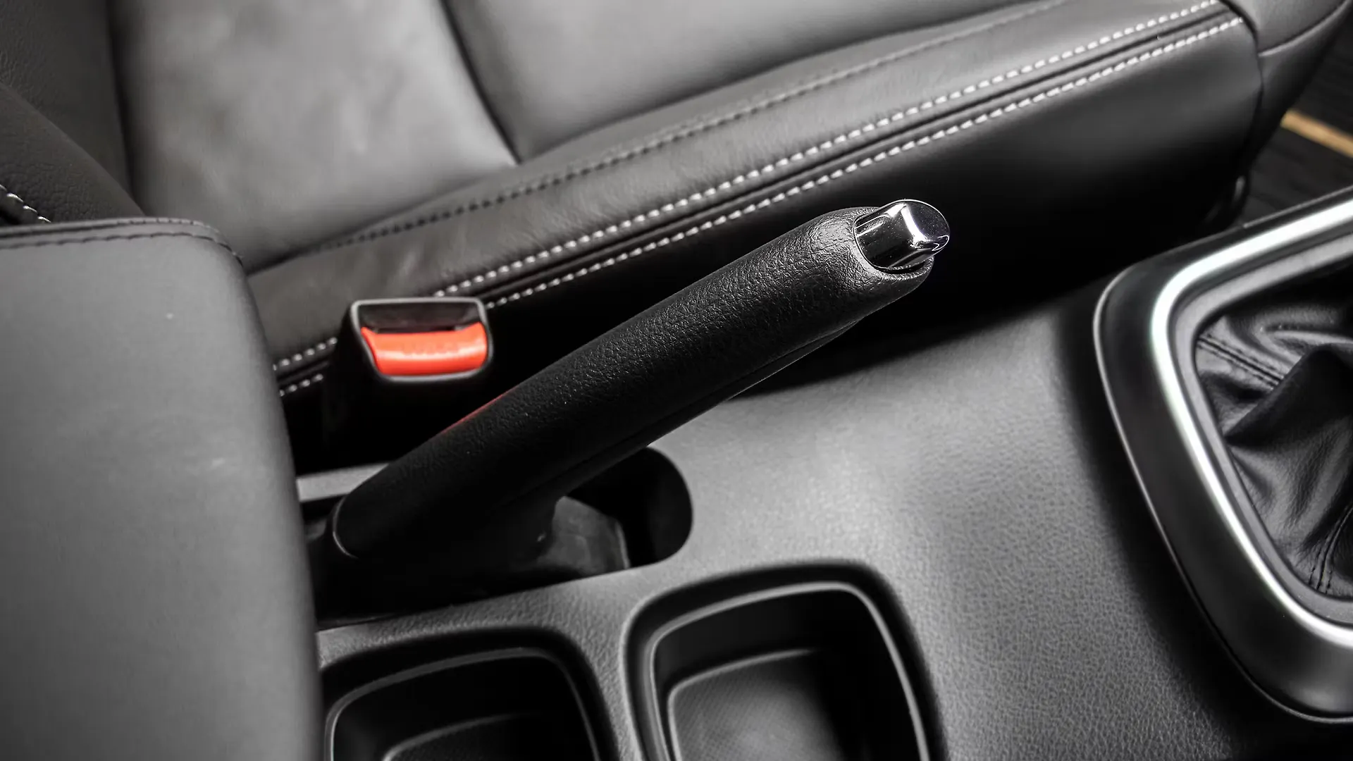 SCross Parking Brake/Emergency Brake Image, SCross Photos in India CarWale