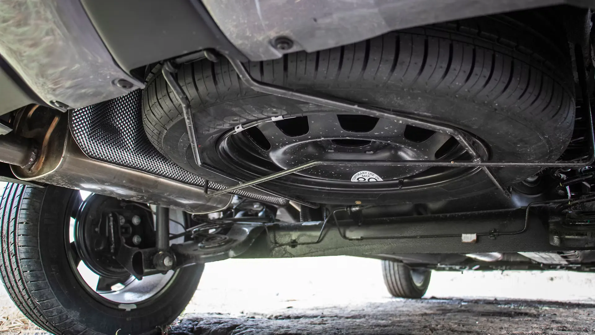 Duster Under Boot/Spare Wheel Image, Duster Photos in India CarWale
