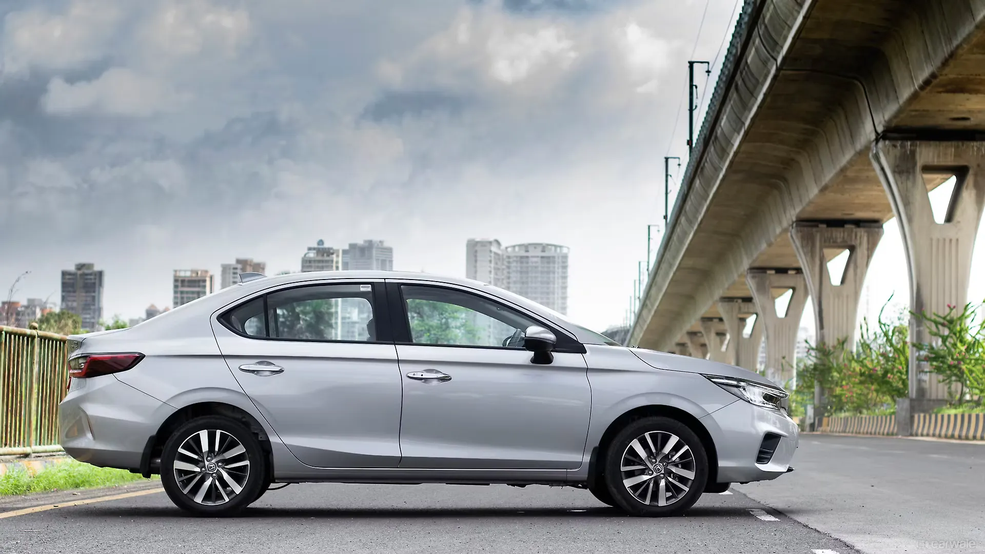 All New City Right Side View Image, All New City Photos in India - CarWale