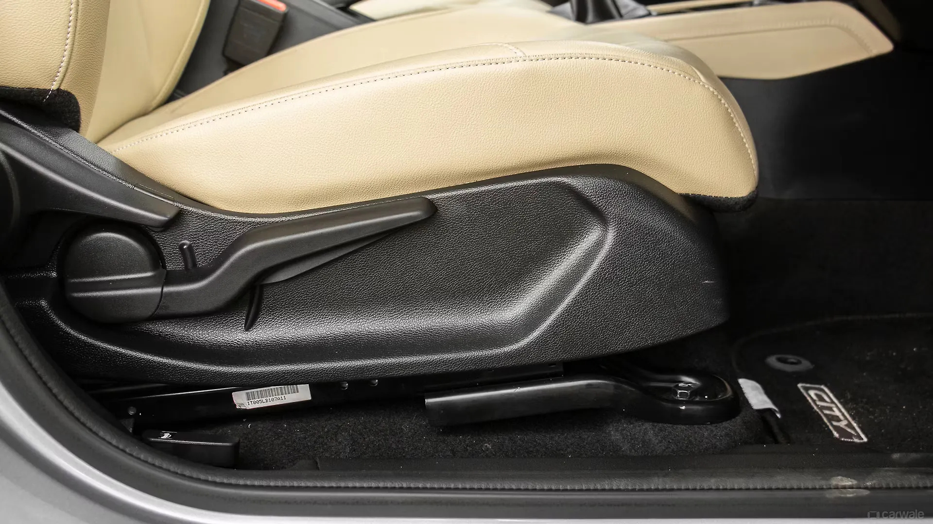 All New City Driver's Seat Adjustable underthigh Support Image, All