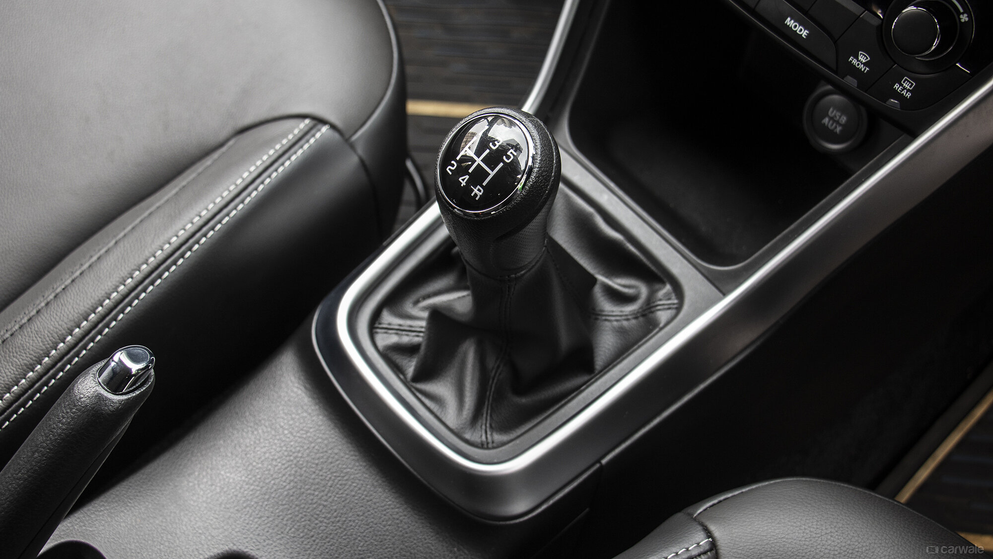 S-Cross Gear Shifter/Gear Shifter Stalk Image, S-Cross Photos in India ...