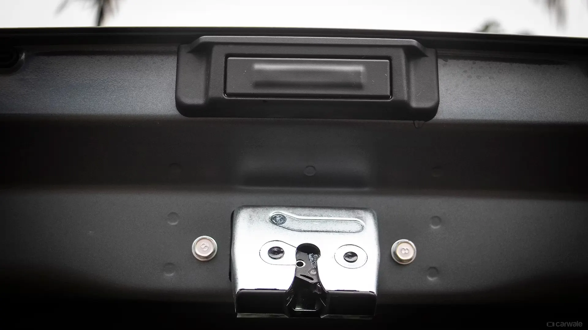 Venue Boot Release Lever/Fuel Lid Release Lever Image, Venue Photos in