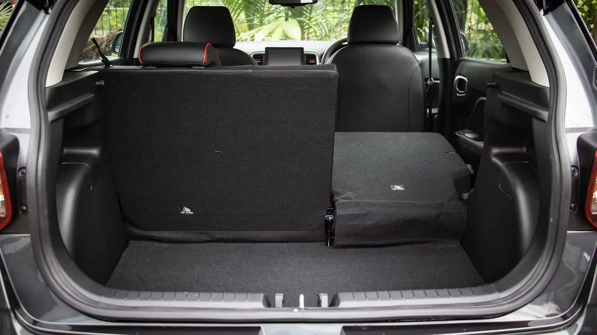 Venue Bootspace Rear Split Seat Folded Image, Venue Photos in India