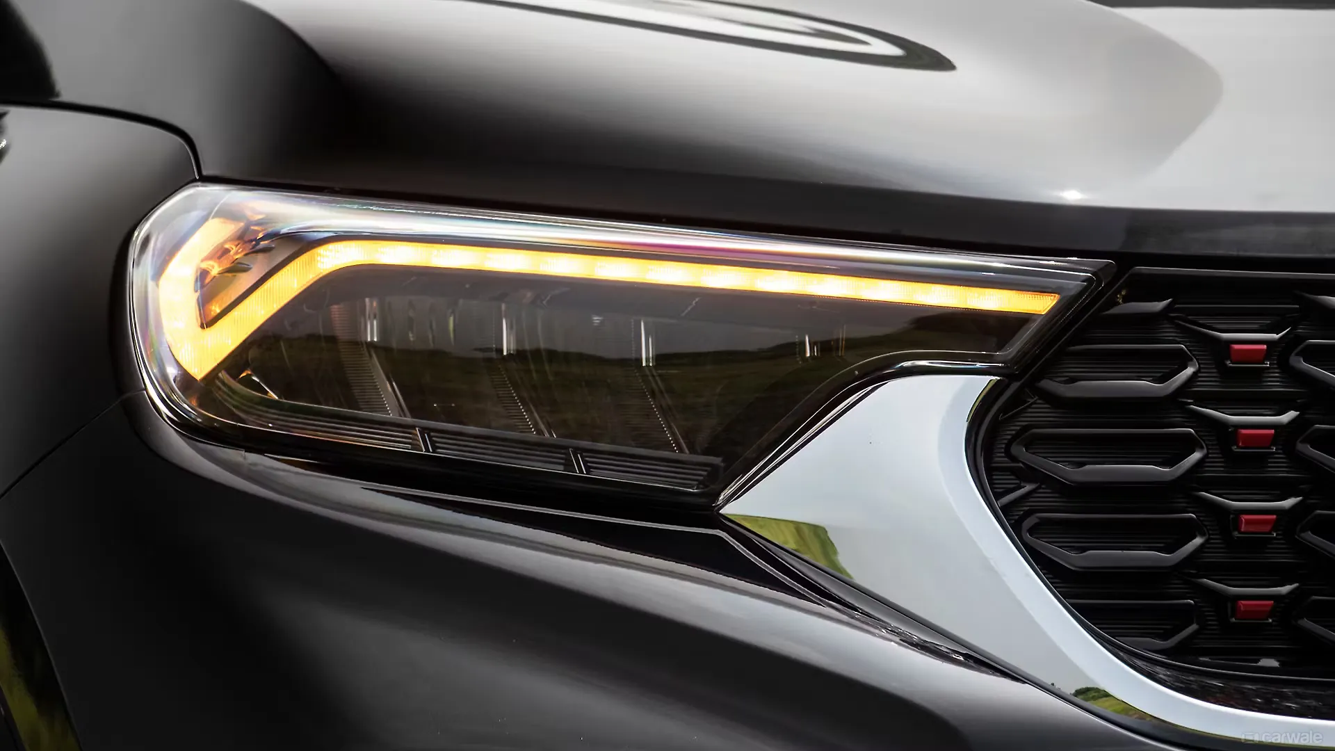 Headlight Image, Photos in India CarWale