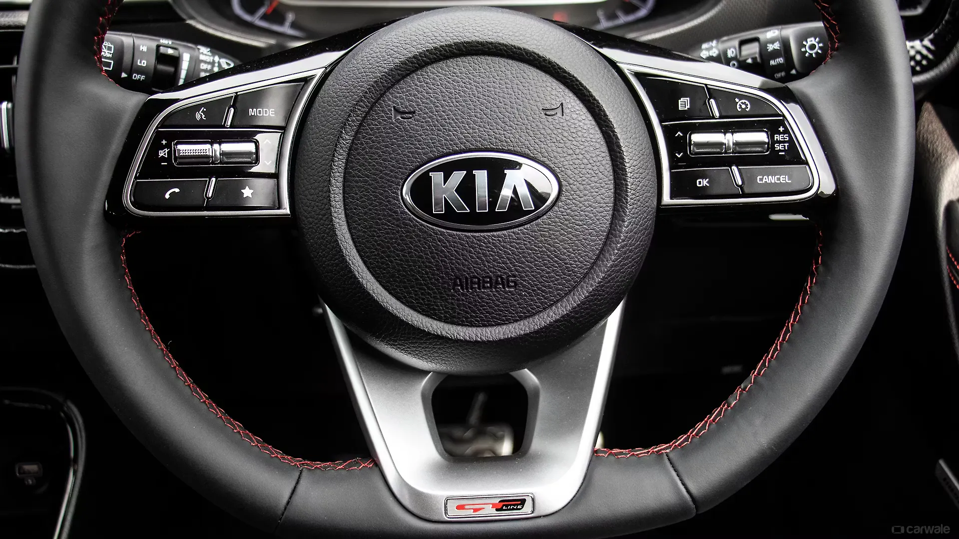 Steering Wheel Image, Photos in India CarWale