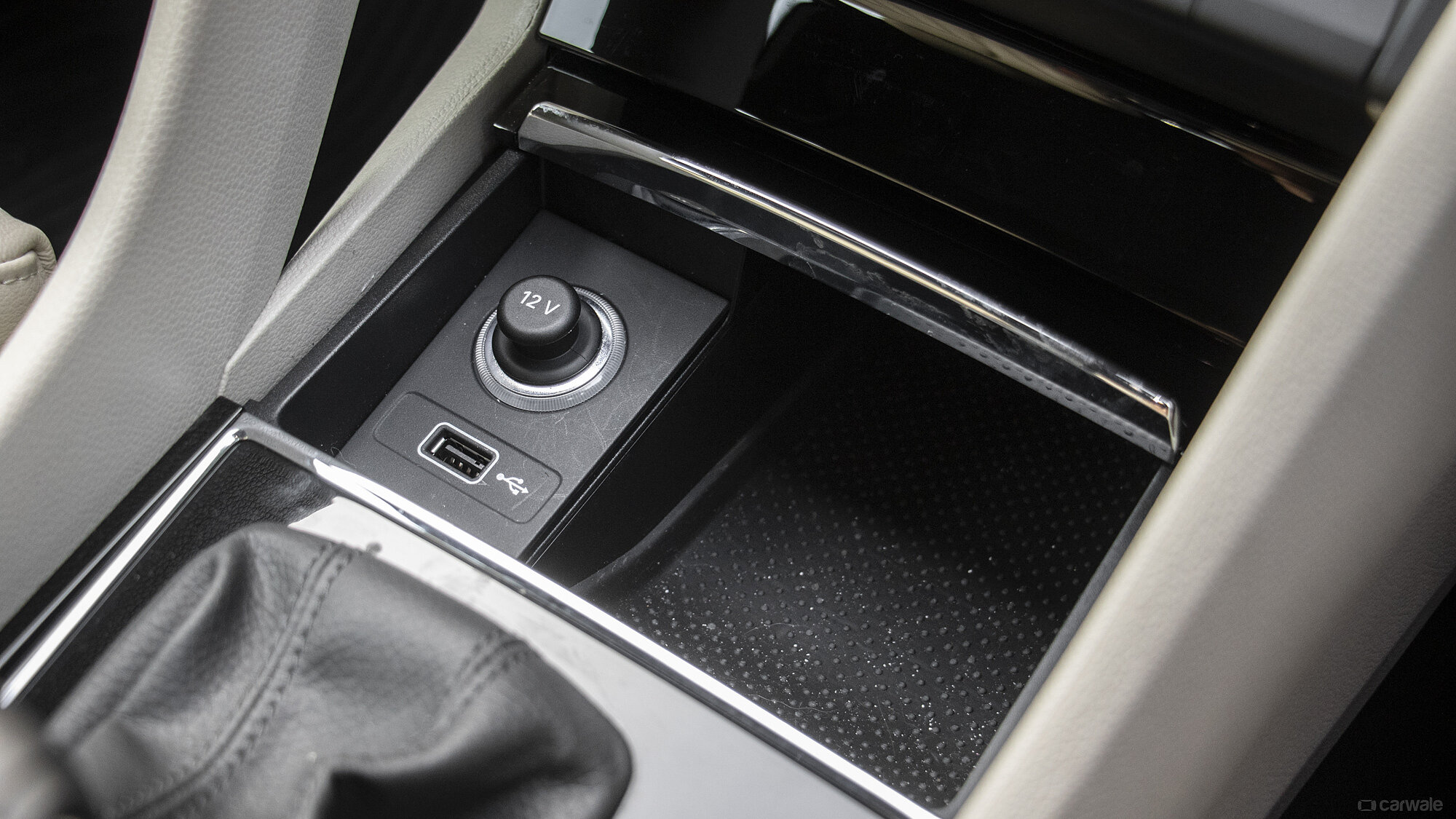 Karoq Center Console/Centre Console Storage Image, Karoq Photos in ...