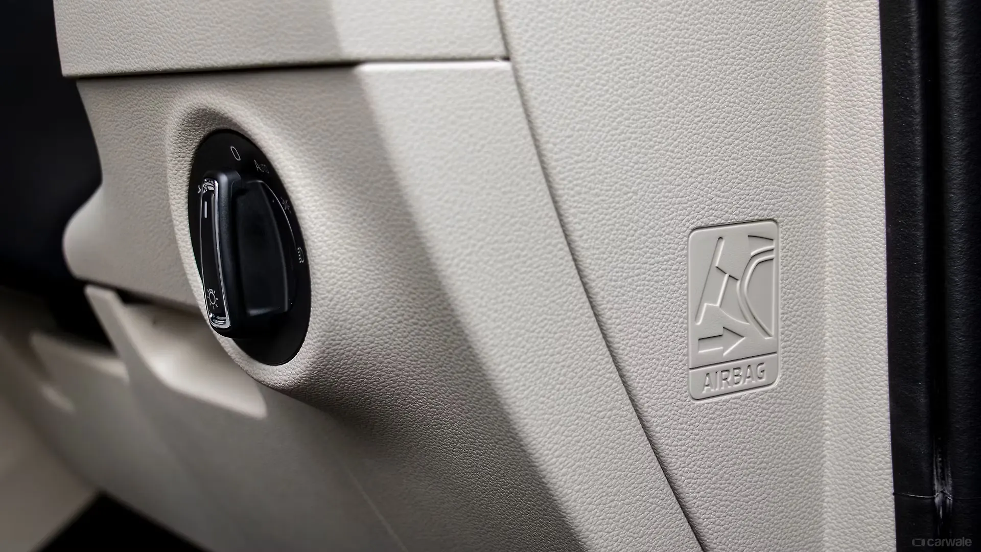 Karoq Driver Knee Airbag Image, Karoq Photos in India CarWale