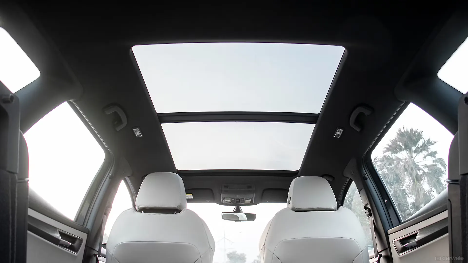 Karoq Sunroof/Moonroof Image, Karoq Photos in India CarWale