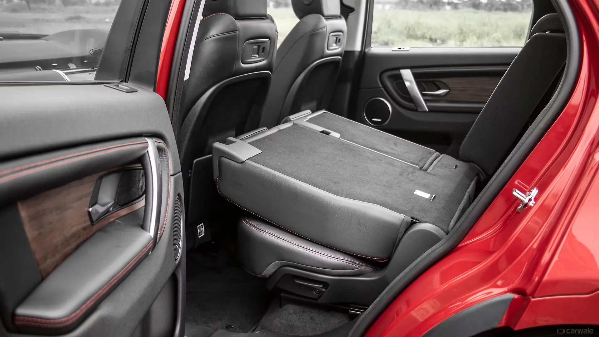 Discovery Sport Second Row Seats Image, Discovery Sport Photos in India
