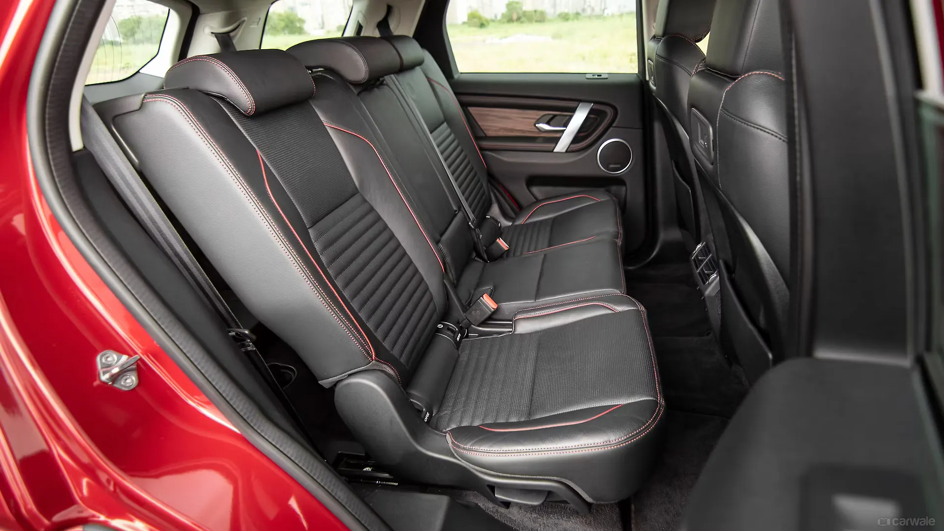 Discovery Sport Second Row Seats Image, Discovery Sport Photos in India