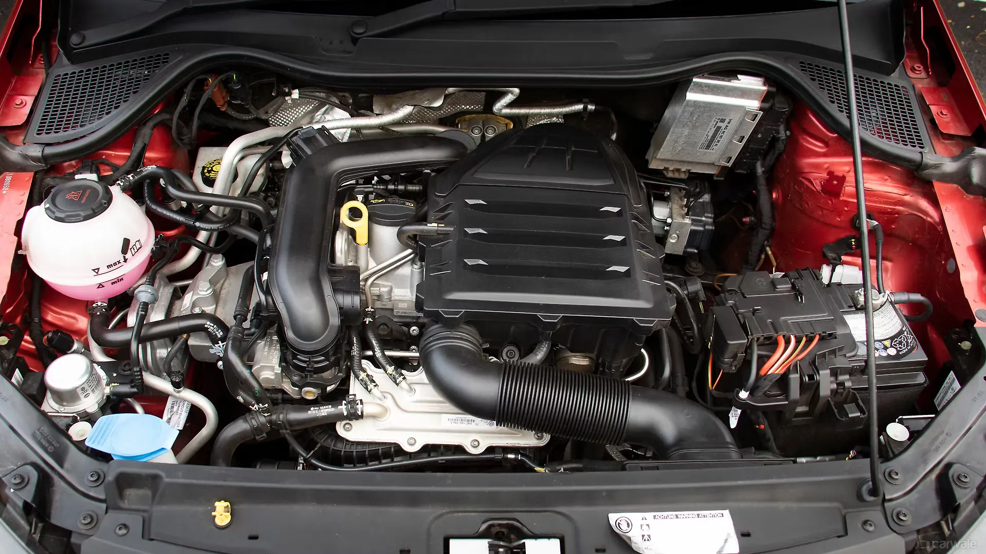 Vento Engine Shot Image, Vento Photos in India CarWale