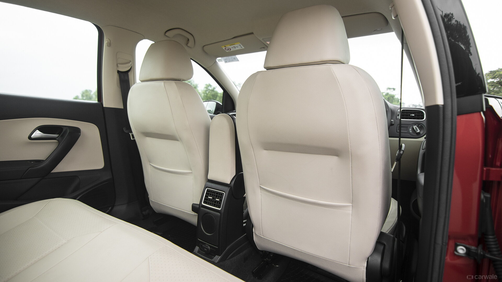Vento Front Seat Back Pockets Image, Vento Photos in India - CarWale