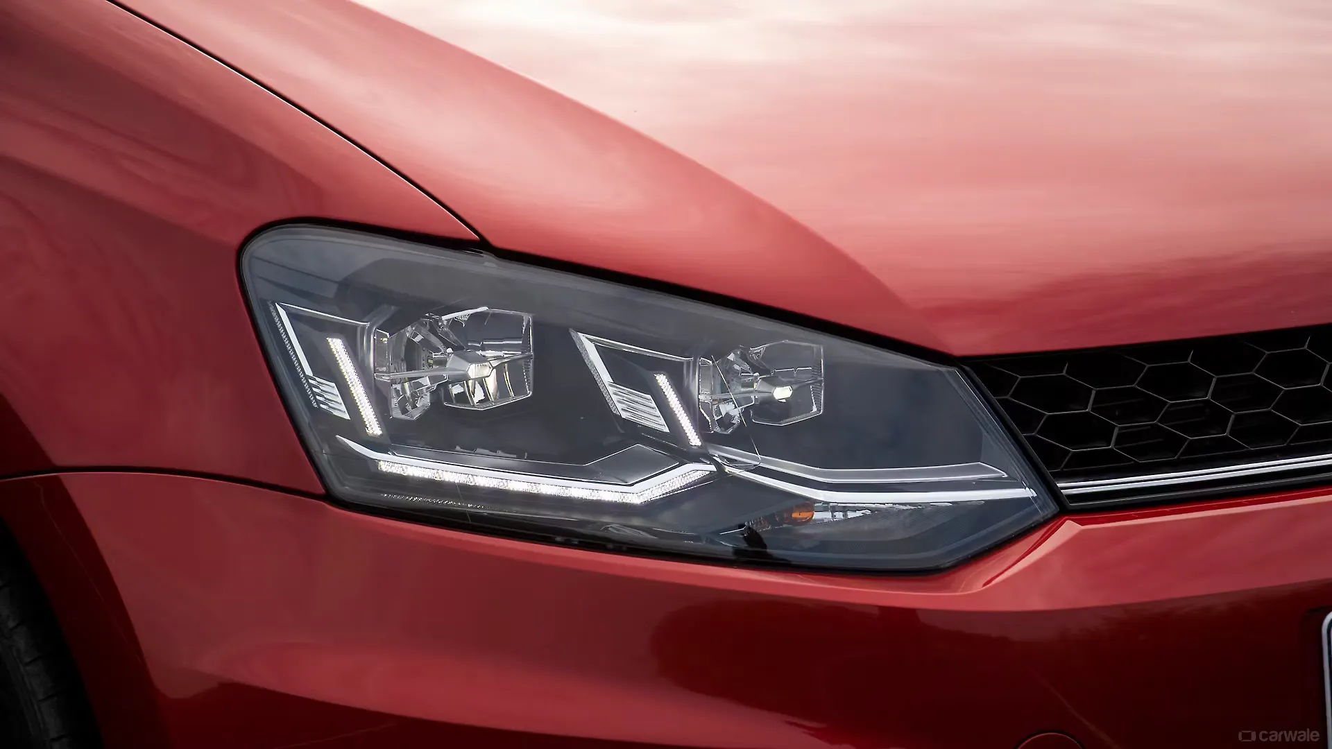 Vento Headlight Image, Vento Photos in India CarWale