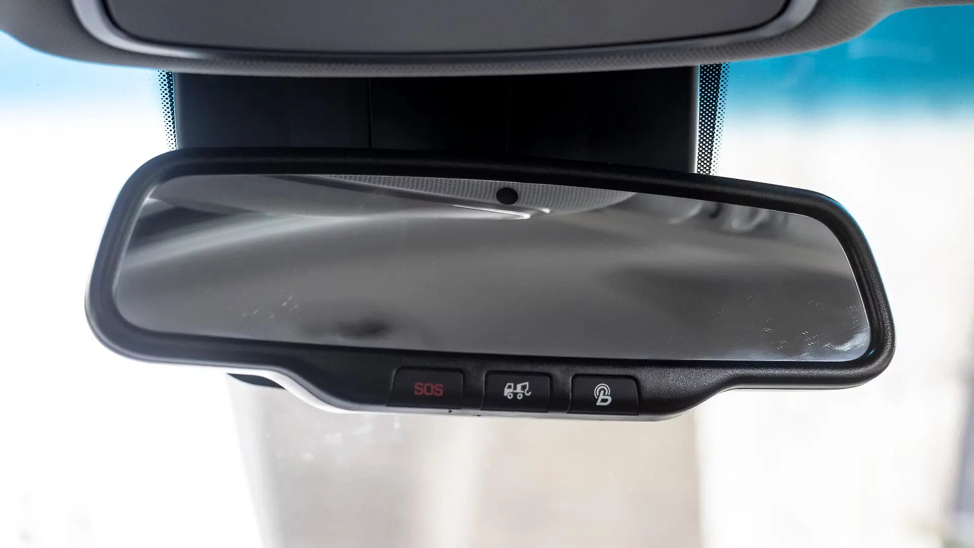 How To Properly Use Your Hyundai Tucson Rear View Mirror Buttons - vlu030q
