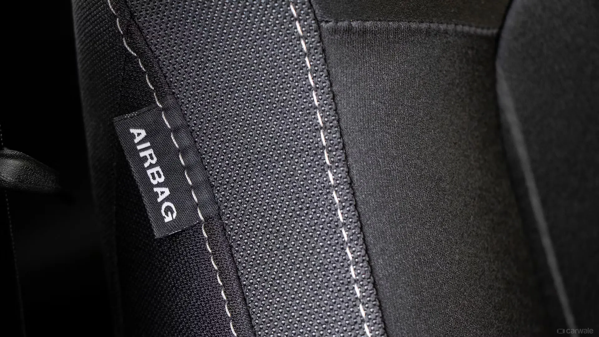 i20 Driver Side Airbag Image, i20 Photos in India CarWale