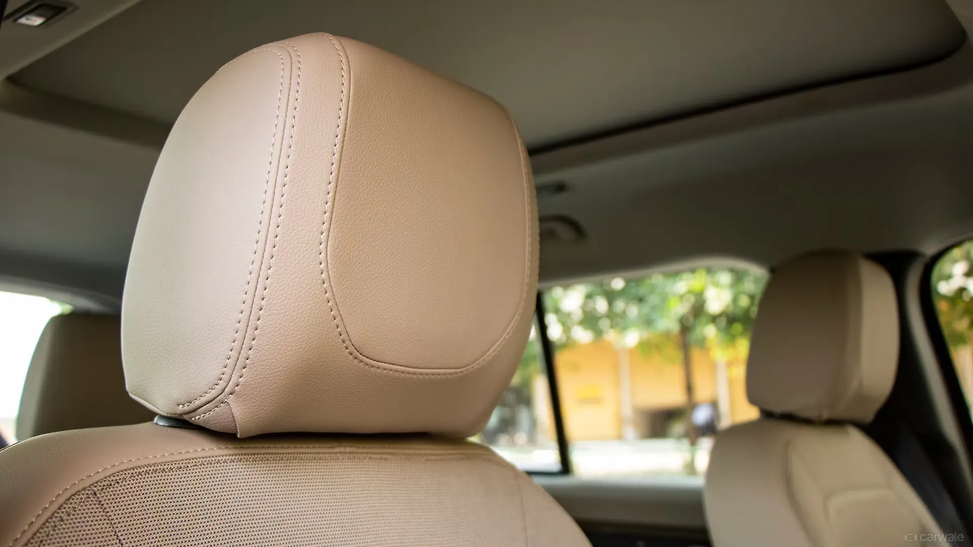 Defender Front Seat Headrest Image, Defender Photos in India CarWale